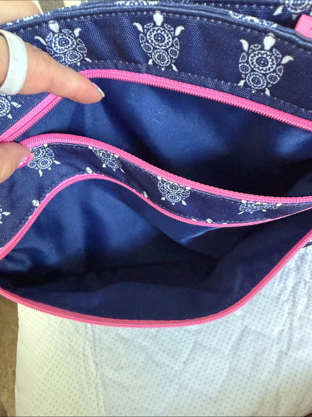 Vera Bradley navy shoulder
